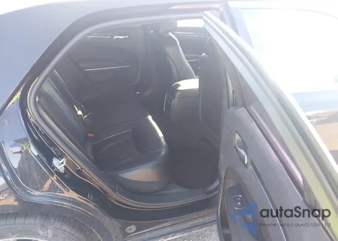 2018 Chrysler 300 Touring L Awd из США, поврежденный, VIN 2C3CCARG6JH257983